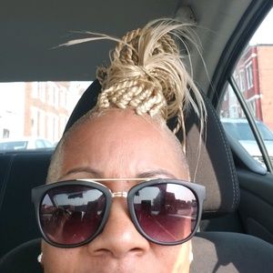 Meet your Posher, Tanya